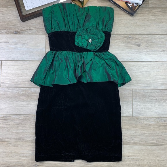 Roberta Of California Women’s Dress Size 7/8 - Picture 2 of 7